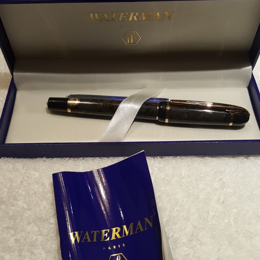 Waterman new original fountain pen w blue ink